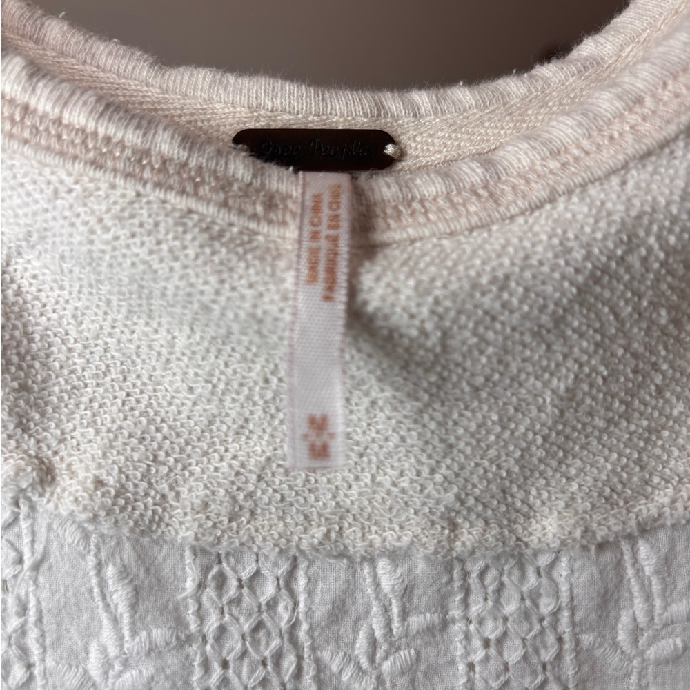 🌸Free People Embroidered Lace Crew🌸 - Picture 4 of 4